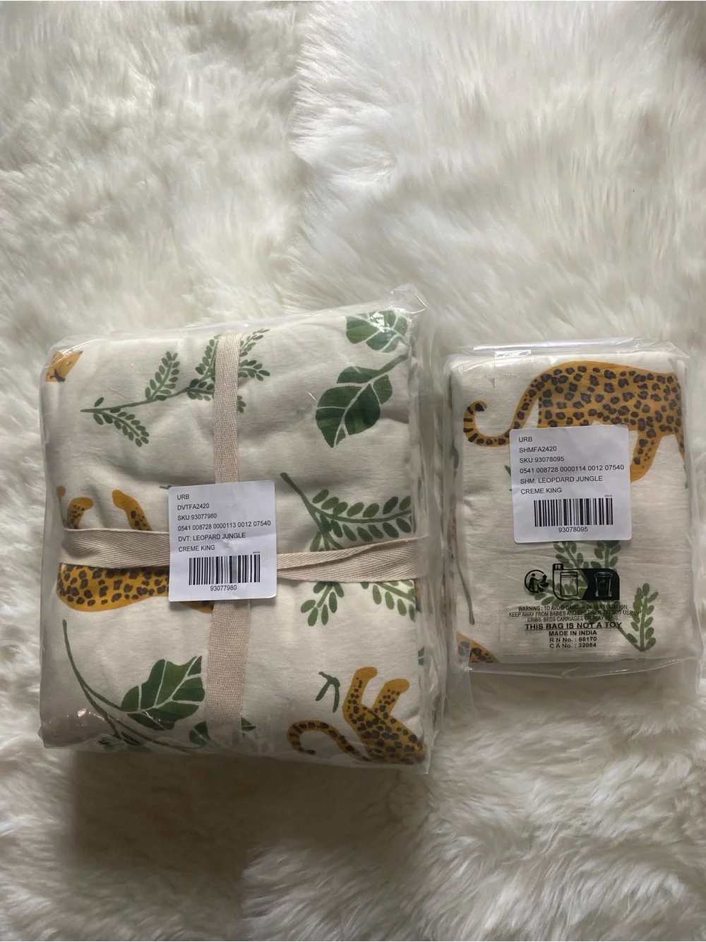 🐆NWT🐆 Urban Outfitters Prowling Leopard Duvet Cover Set with Shams, Size King